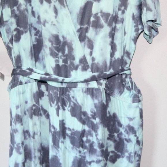 NWT Torrid Tie Dye Super Soft Knit Romper Shorts Blue Women's Size 4 4X H13563 - Picture 6 of 12
